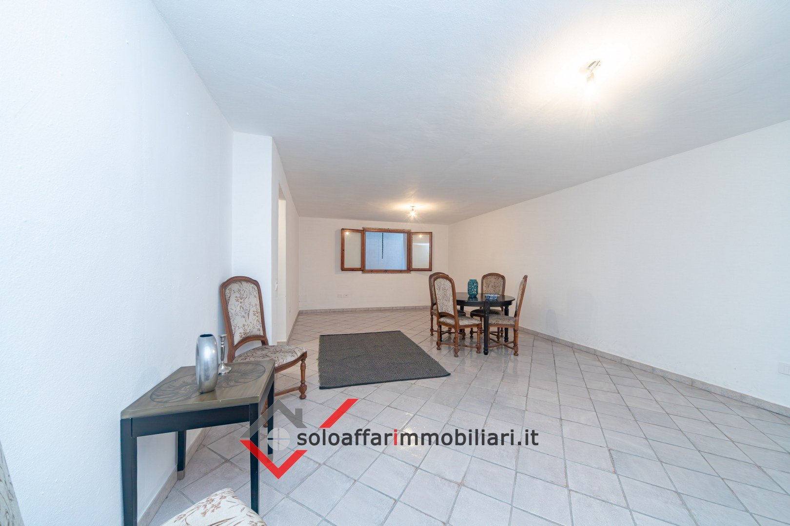 Piano terra con ingresso indipendente e spazio esterno 22
