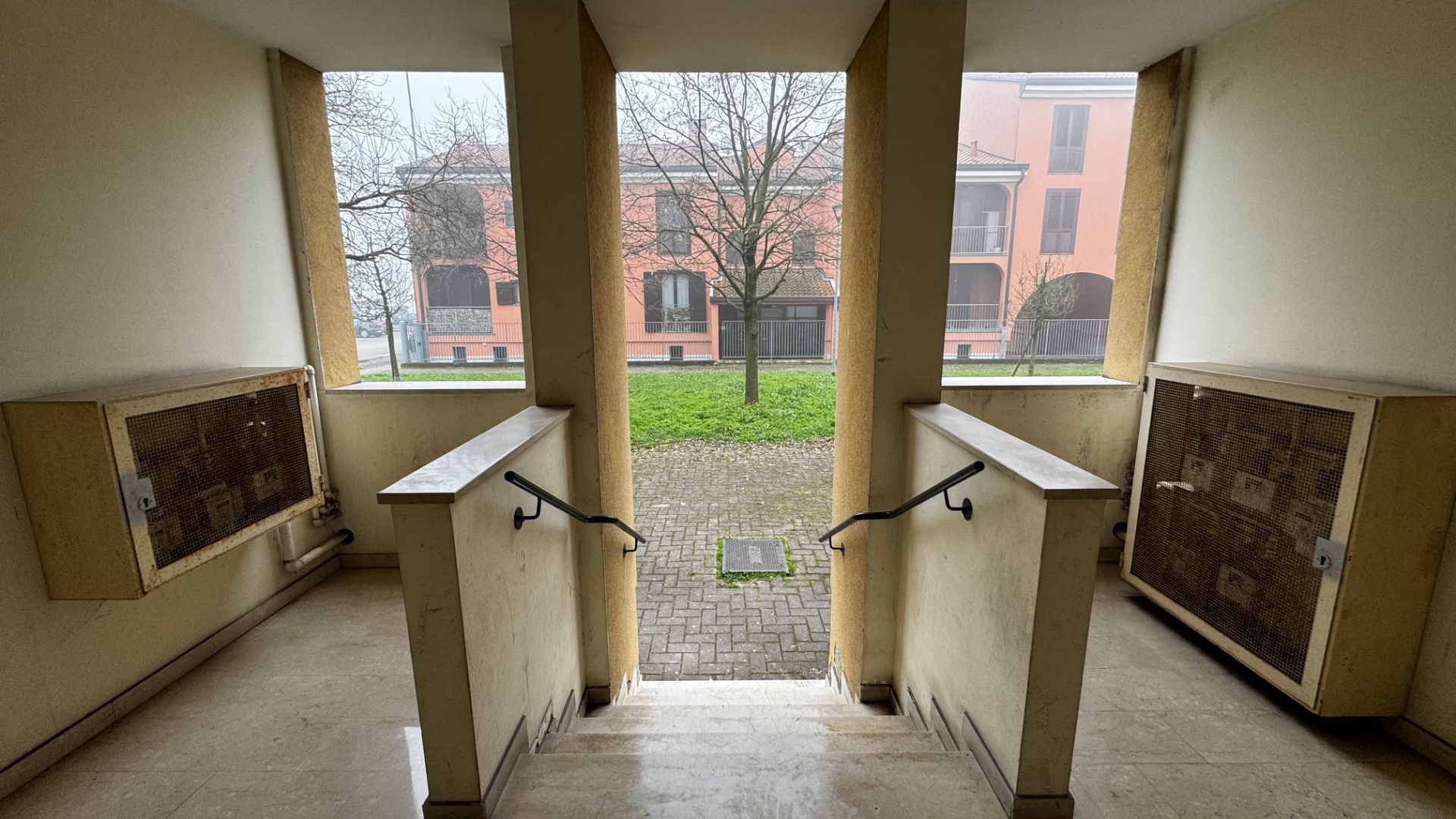 Bilocale con terrazzino