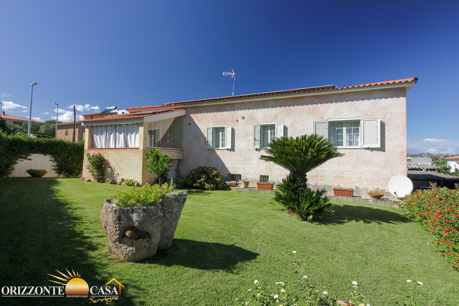 Sardegna Villa Esclusiva con Piscina ad Arzachena Paese 6