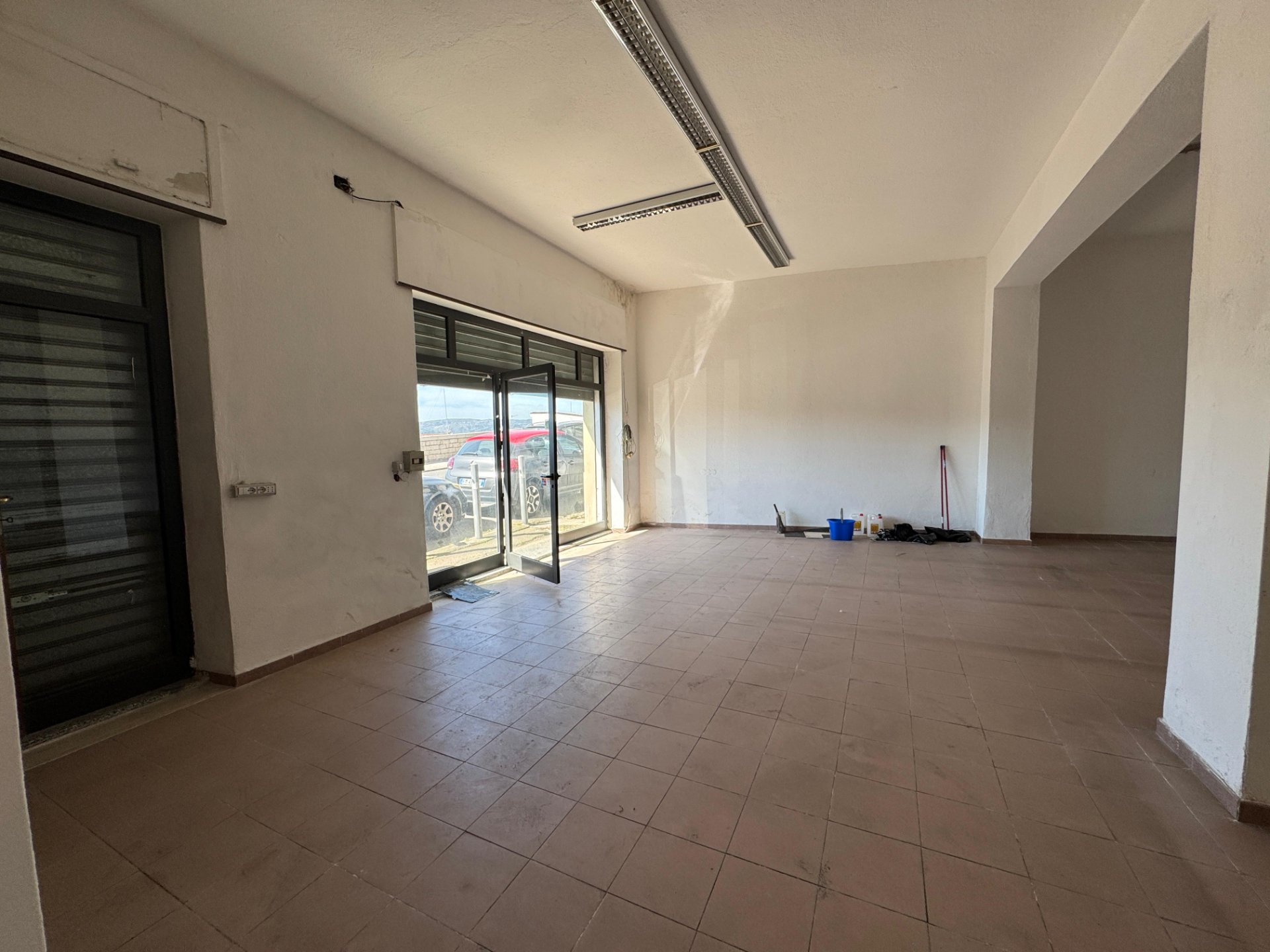 Locale in affitto in Via Antonio Ballero, 14 2