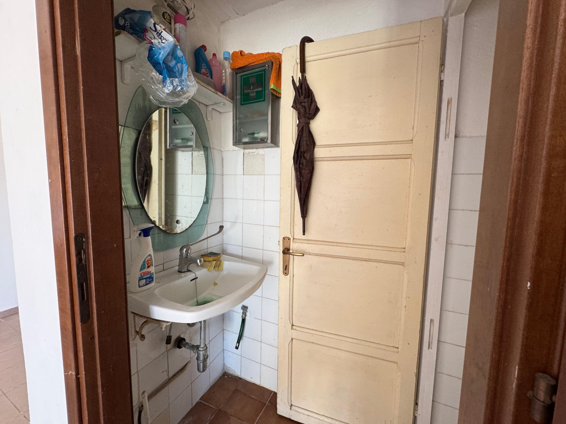 Locale in affitto in Via Antonio Ballero, 14 6