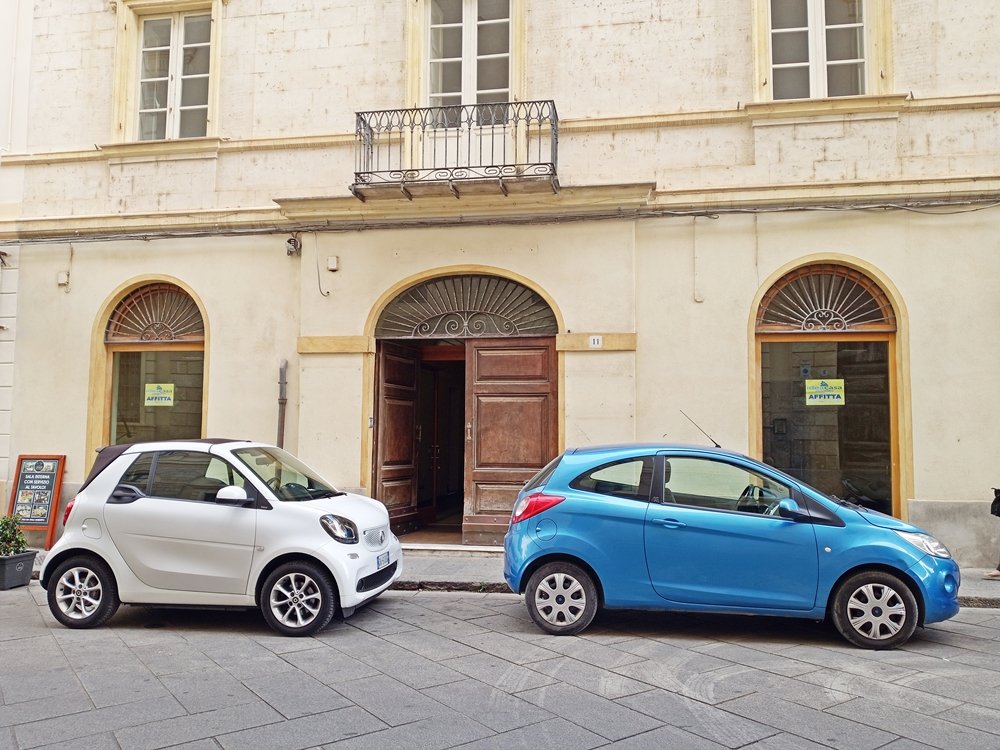 Intera palazzina uso ufficio - Via Spano 2