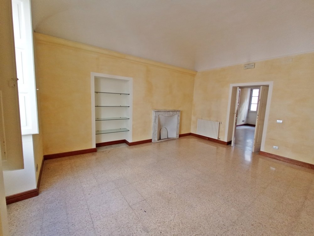 Intera palazzina uso ufficio - Via Spano 13