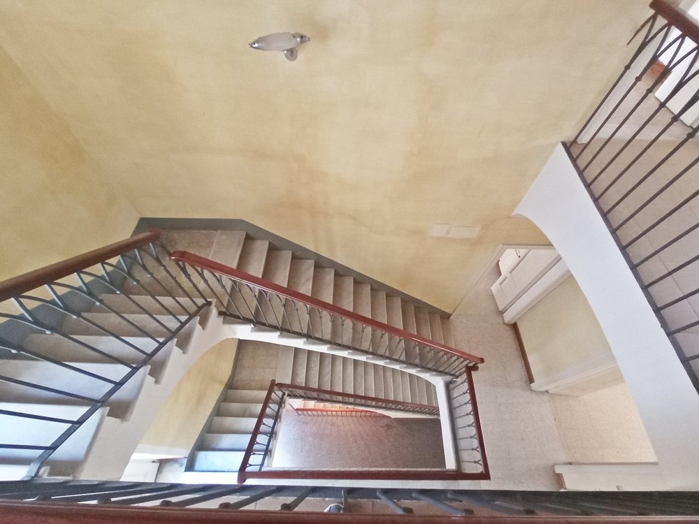 Intera palazzina uso ufficio - Via Spano 18