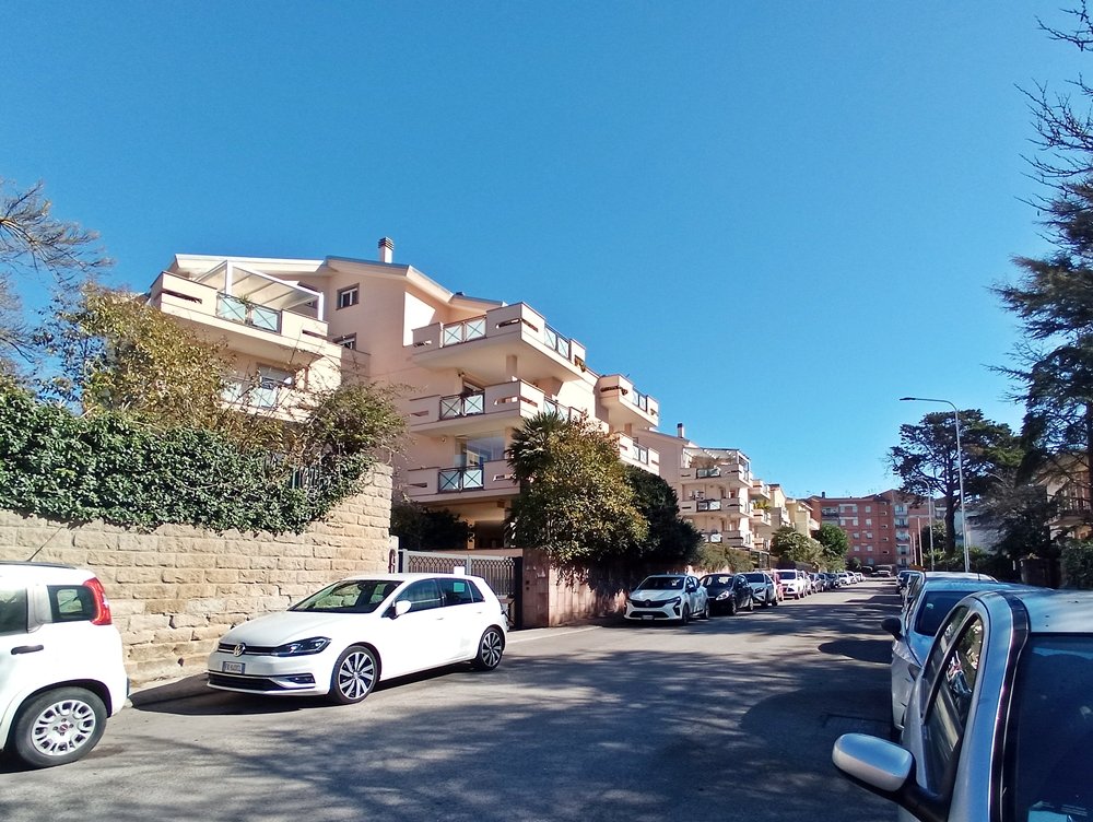 Via Casula, Trivano green con ampi spazi esterni 2