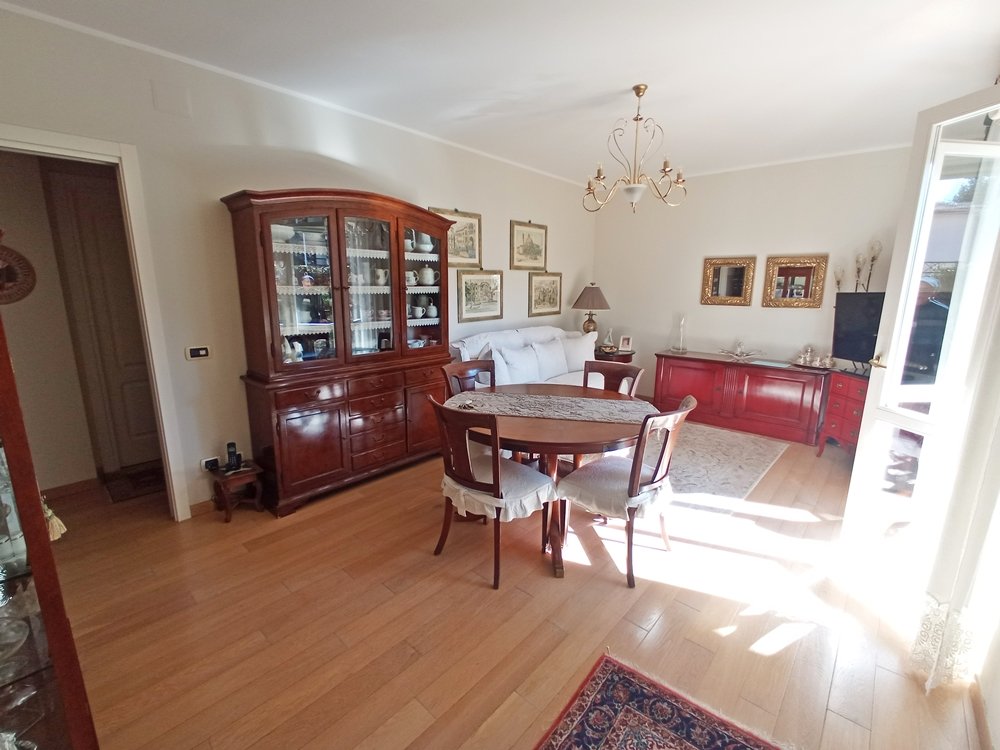 Via Casula, Trivano green con ampi spazi esterni 6