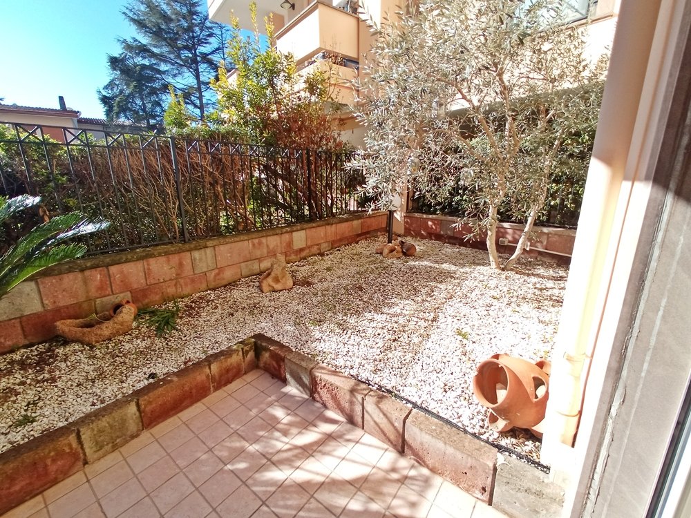 Via Casula, Trivano green con ampi spazi esterni 10