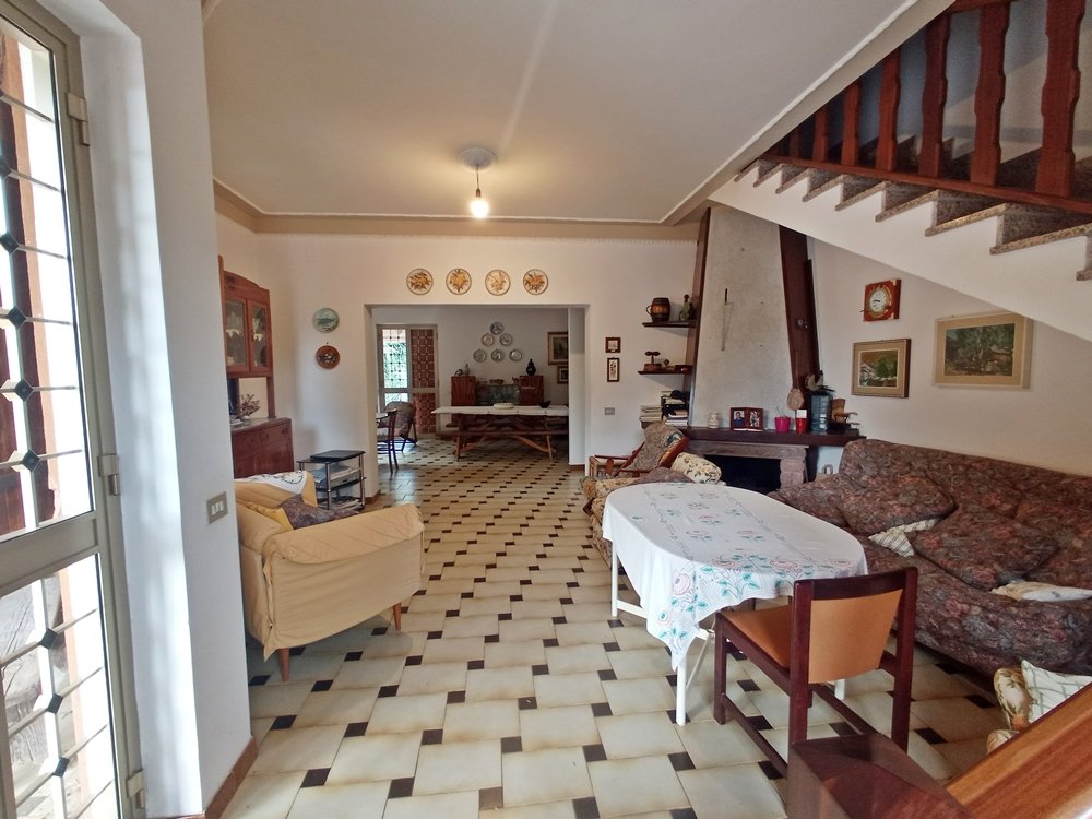 Villa a Sassari in Vendita con giardino 6