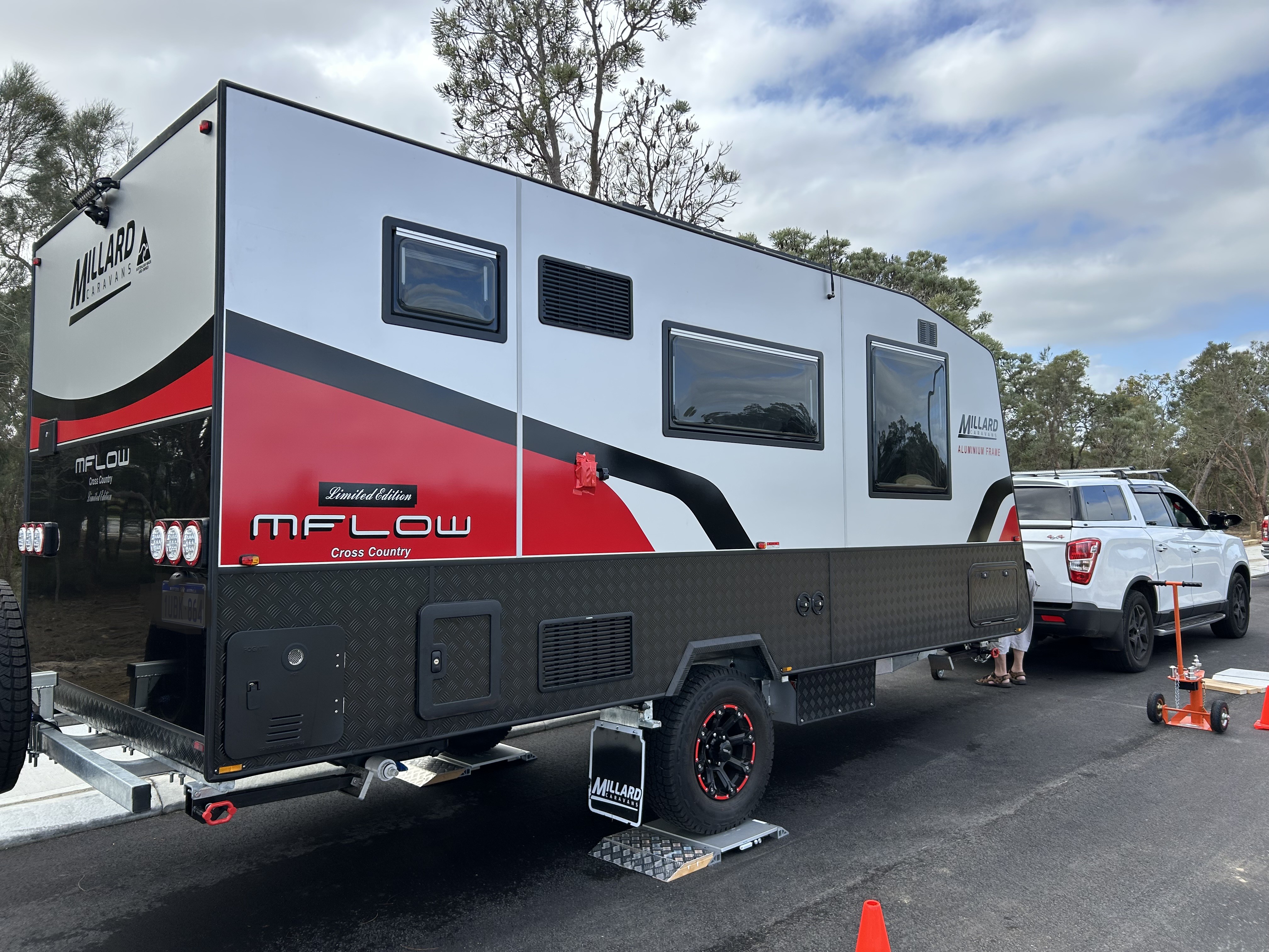 Safe n Weigh mobile weighing service with caravan and scales