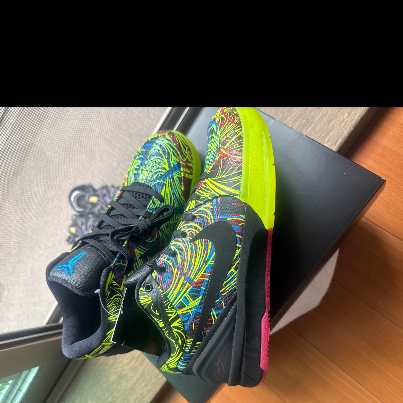 NIKE コービー ズーム スニーカー 画像1