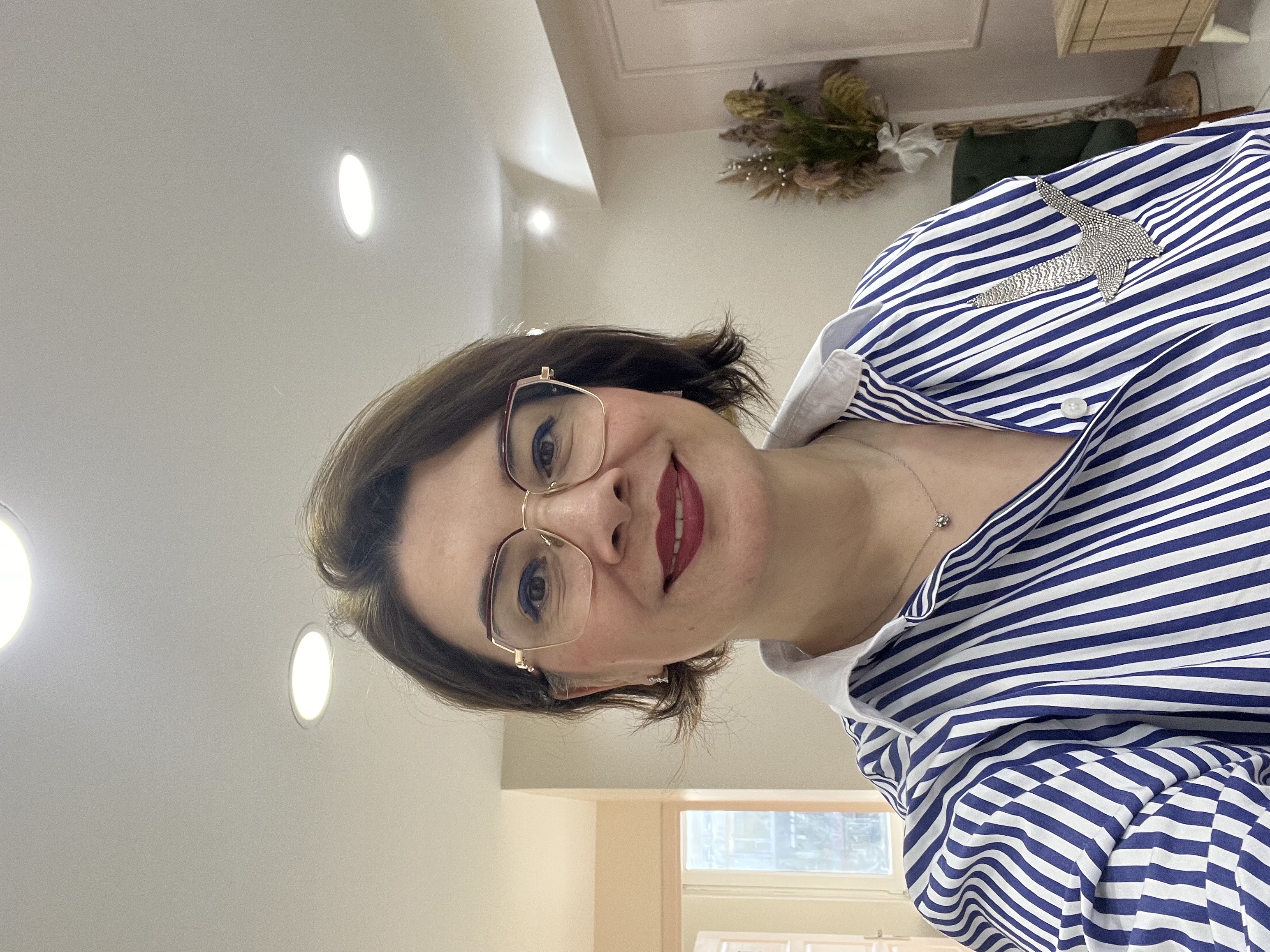 Uzm. Dr. Emine Dilek Bahçekapılı profil fotoğrafı