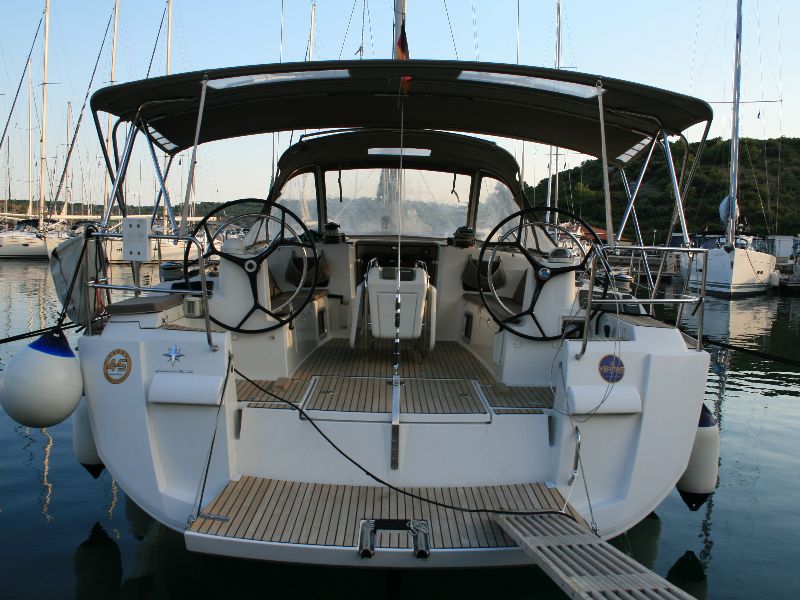 Nomia 5