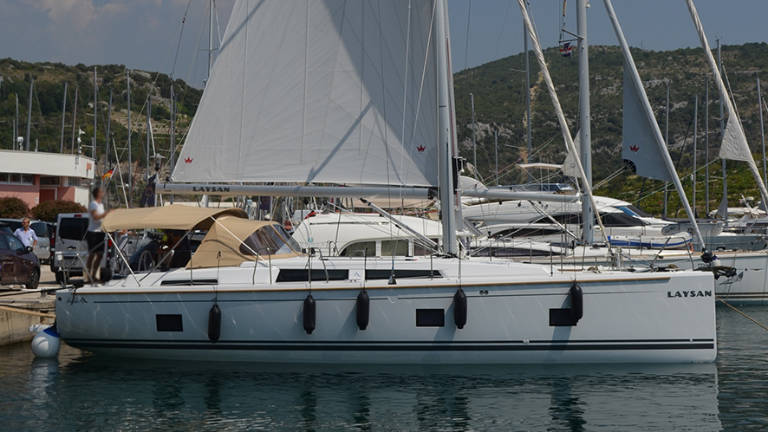 Laysan 4