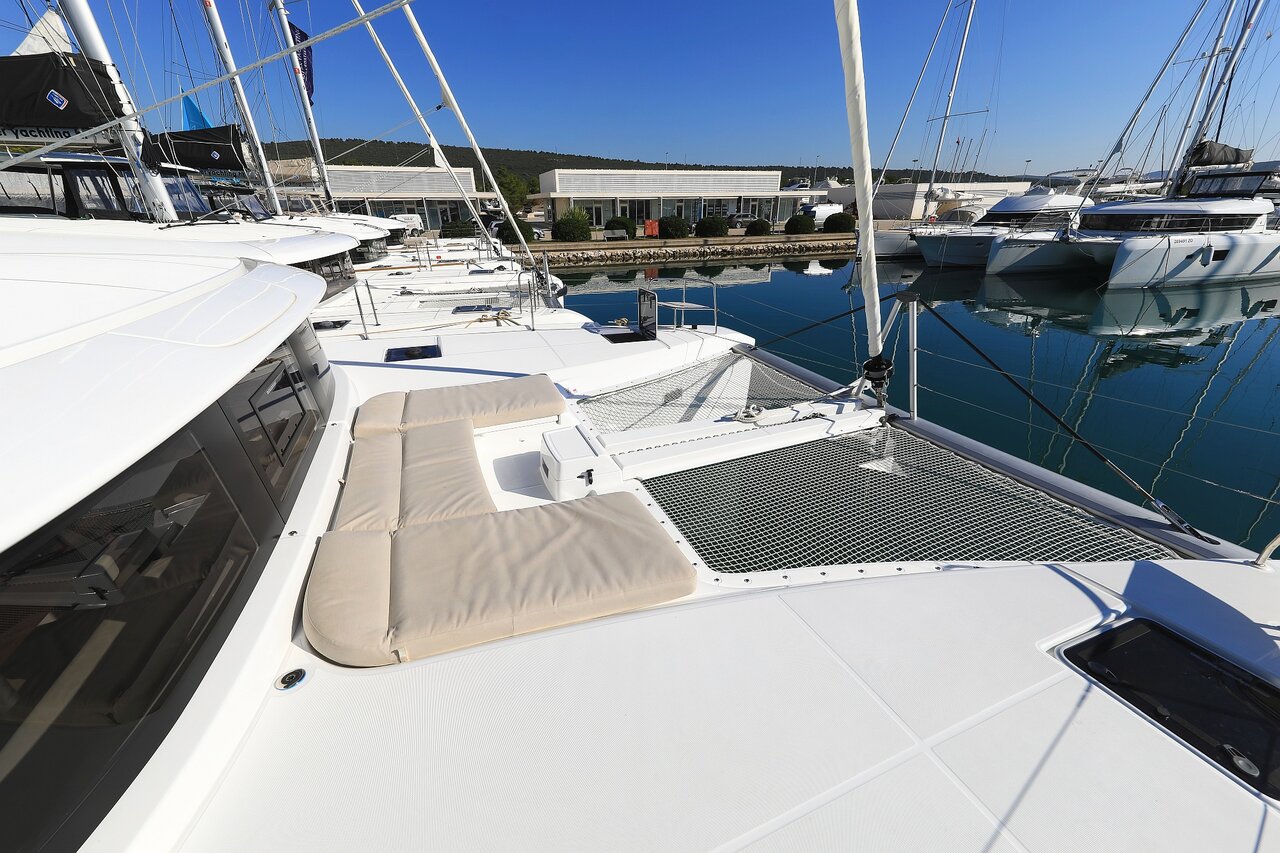 Majestic 2