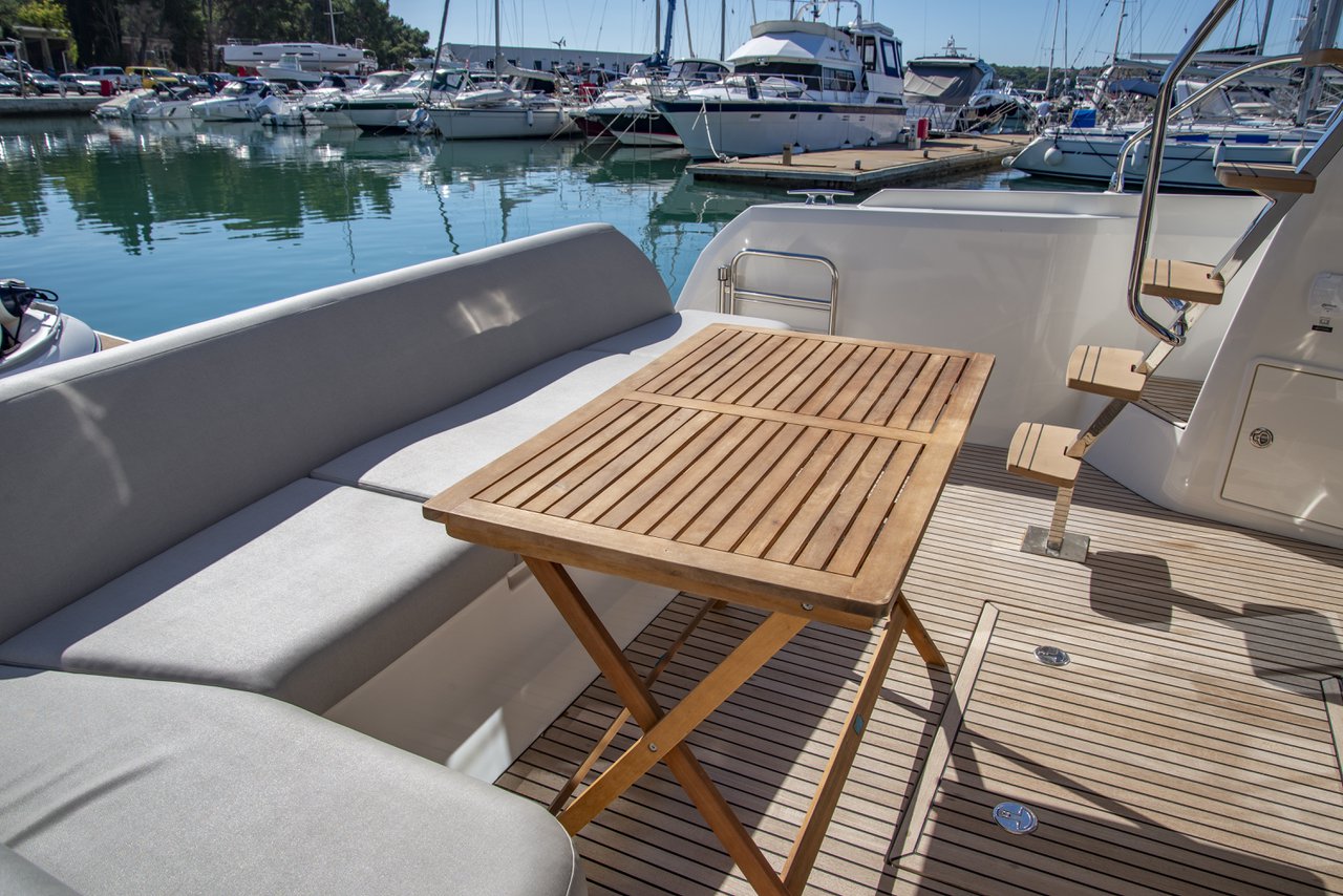 Prestige 420 Fly 5