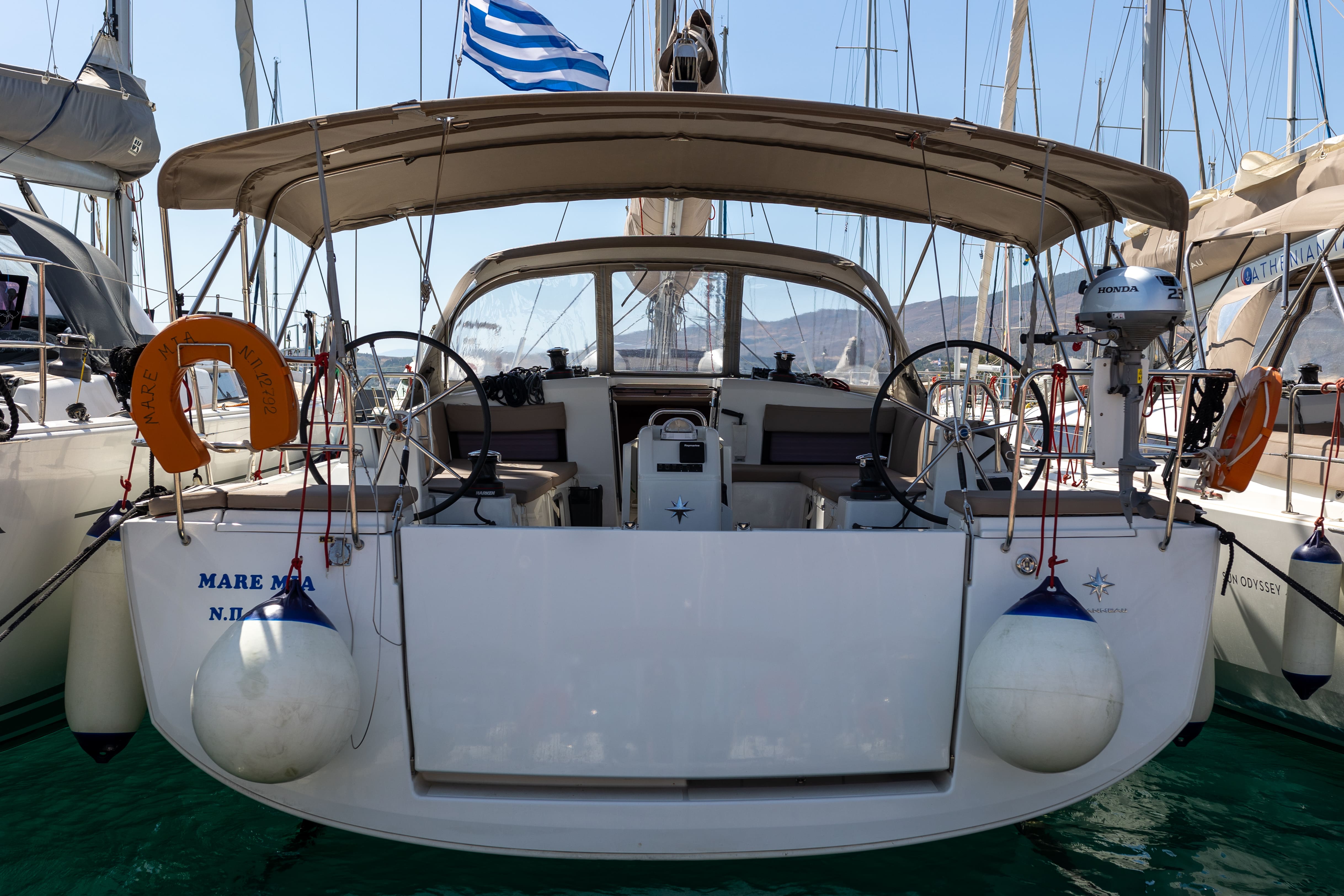 Mare Mia 1