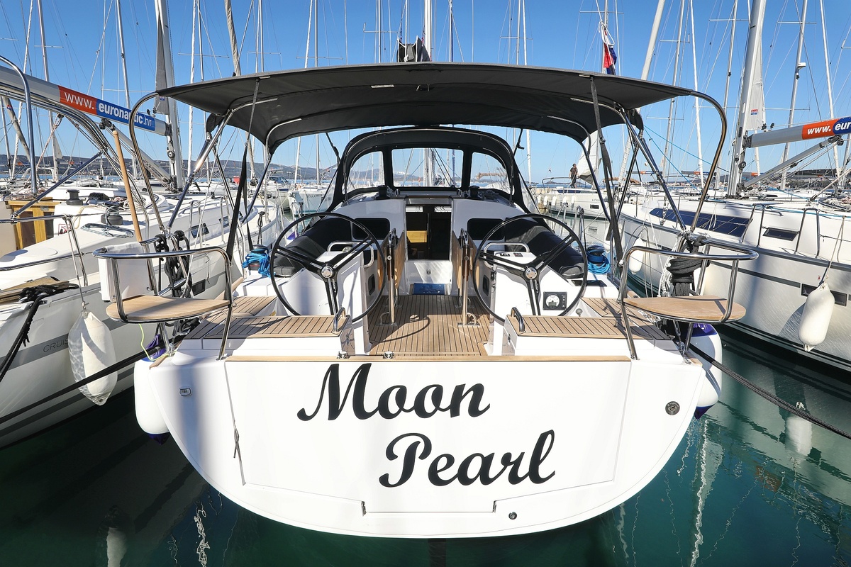 Moon Pearl 1