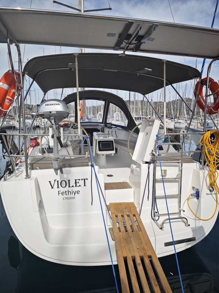 Violet 3