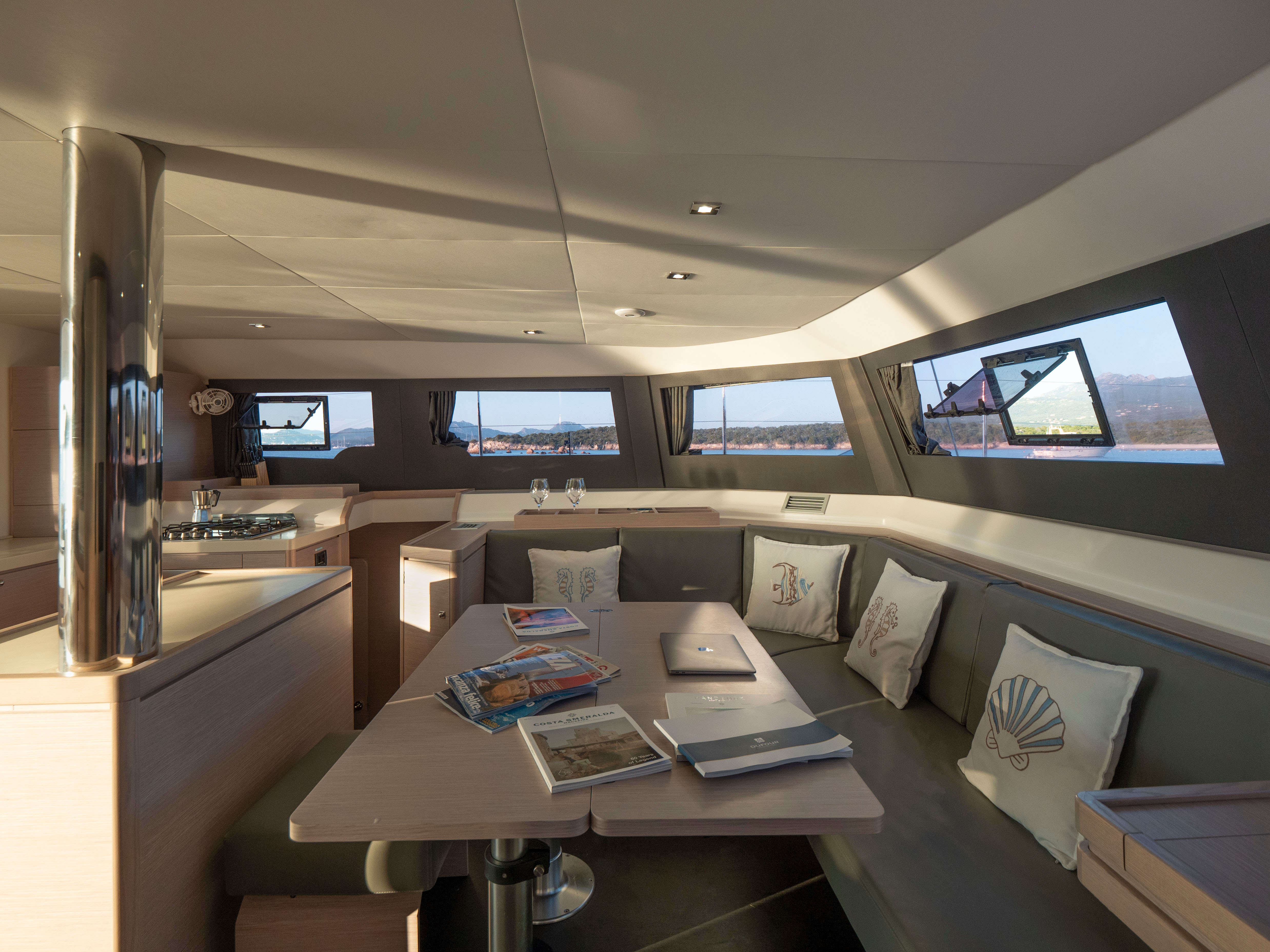 Delphinus 2