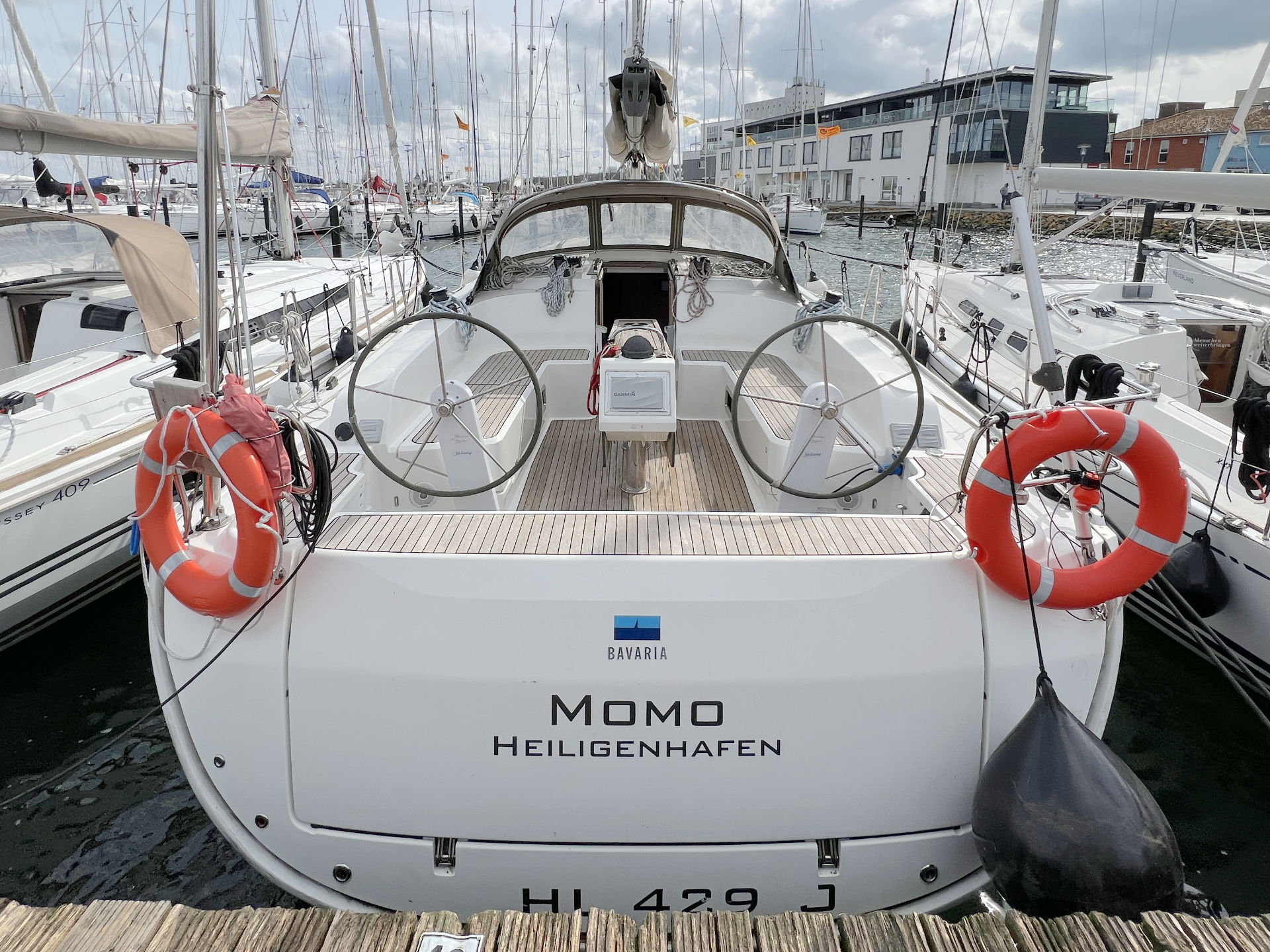 Momo 1