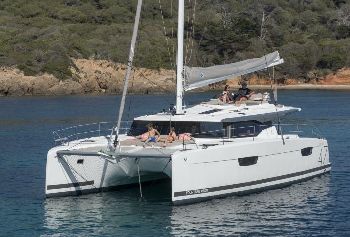 Lola 2 2