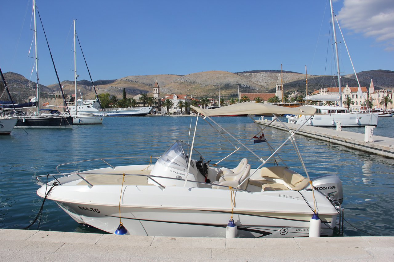 Benetau Flyer 550 Sun Deck 5