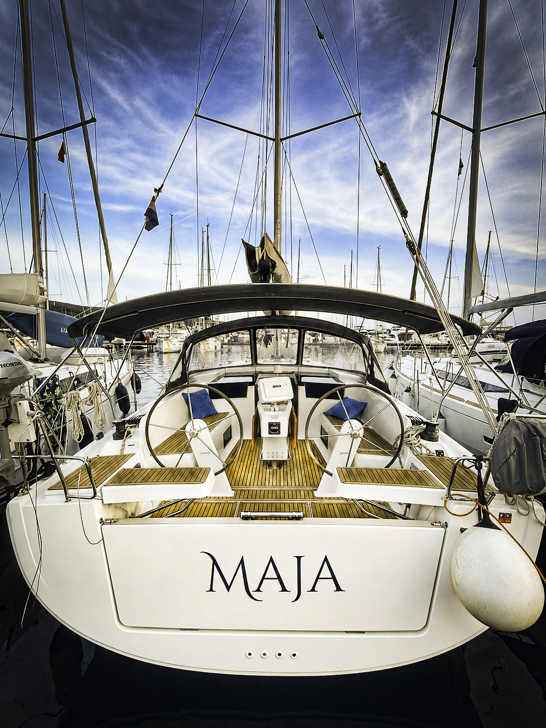 Maja 1