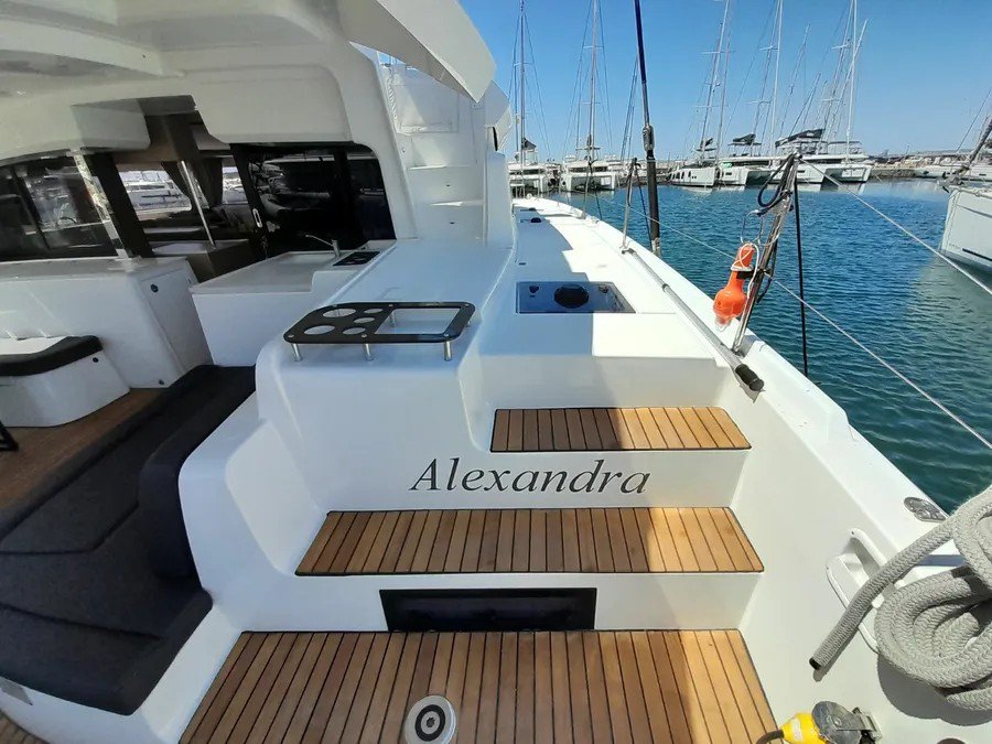 Alexandra 4