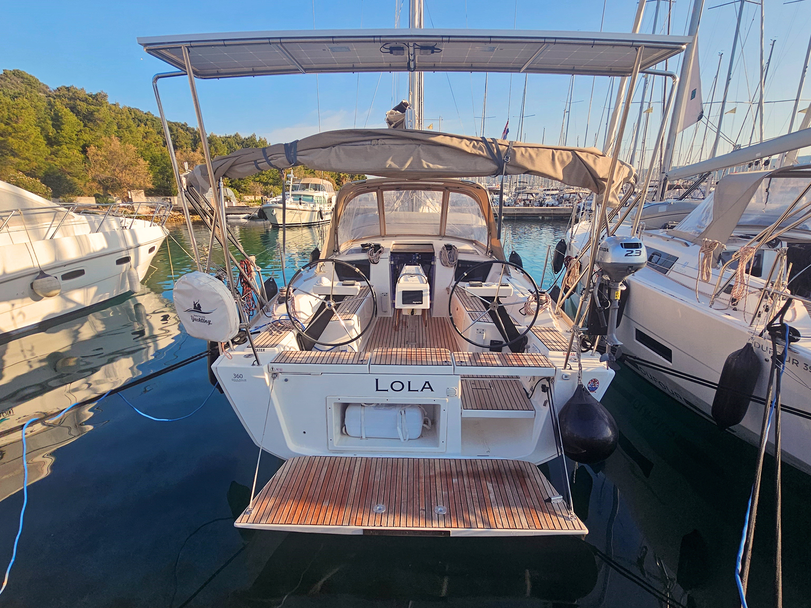 Lola 1