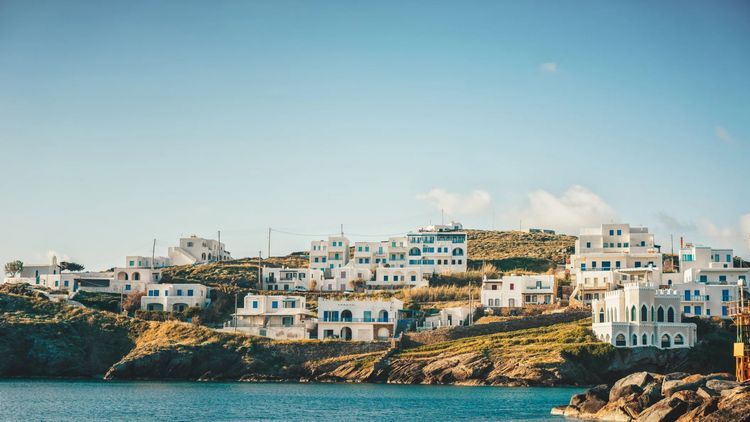 Cyclades cruise — Milos – A Sailor’s Dream of Hidden Coves and Turquoise Waters