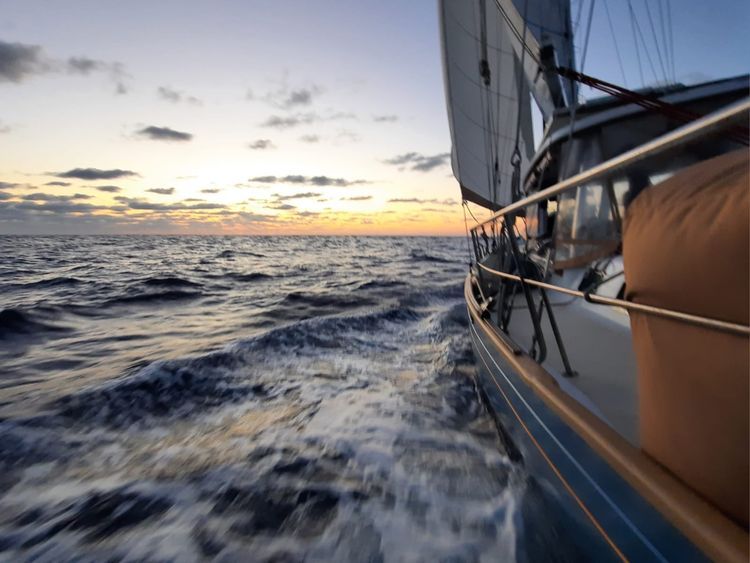 Sailing Course from Grenada to St Maarten — Mile Builder