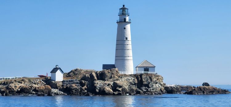 Sailing the Colonial Coast — Sailing Course in United States