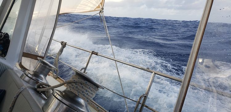 Sailing Course from Faro to Tenerife — Mile Builder
