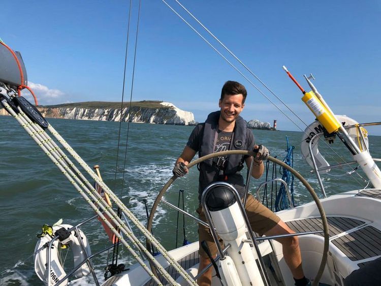 Nomad Sailing 5