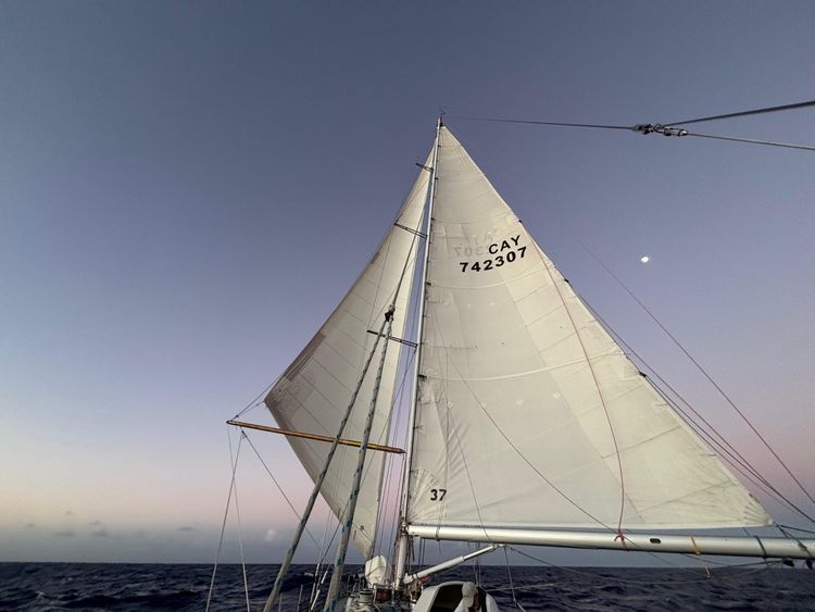 Sailing Expedition from Seattle Port to Victoria — Victoria, British Columbia, Canada
