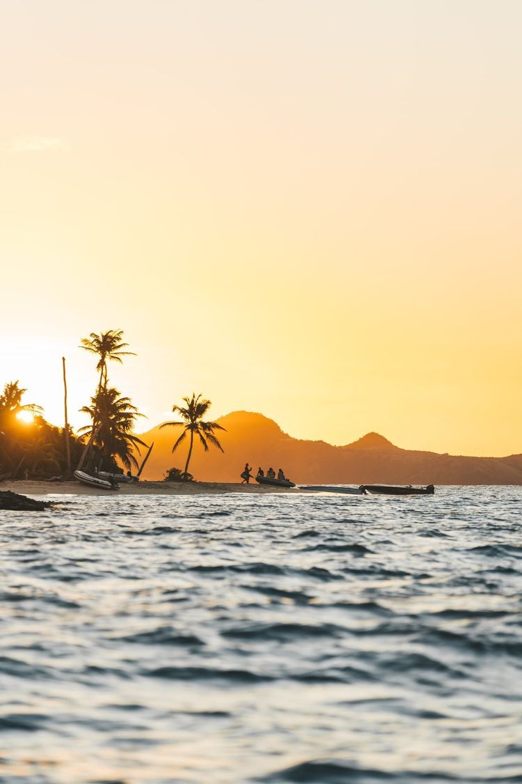 Croisière Formation FFV dans les Grenadines — Frégate Island ➝ Tobago Cays