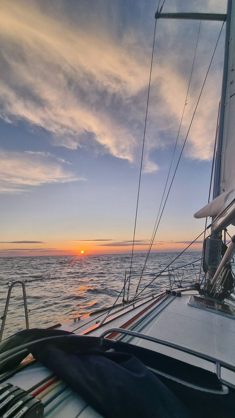 Transatlantic Eastbound Sail Antigua - UK - Photo 6