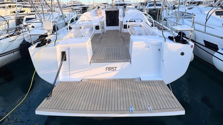 Sail Croatia with Emily Caruso - Photo 2