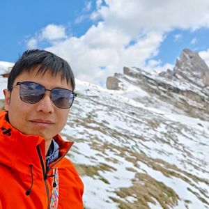 Yue Jiang