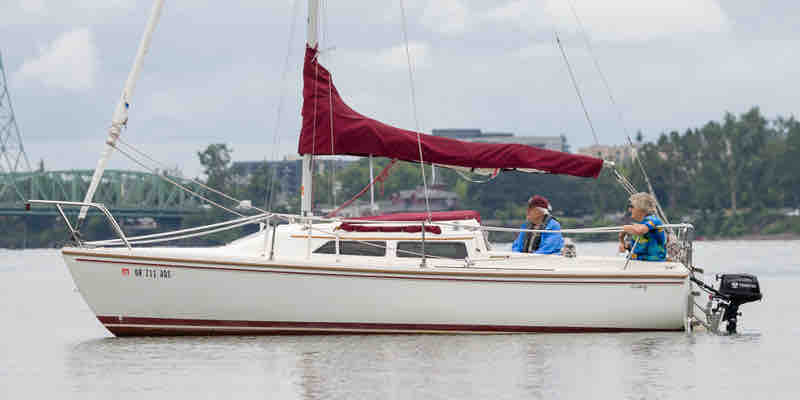 Burgundy (Catalina 22) 