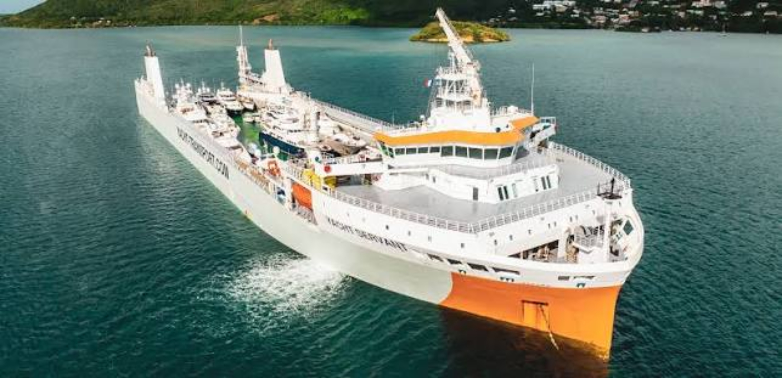 M/V Yacht Servant