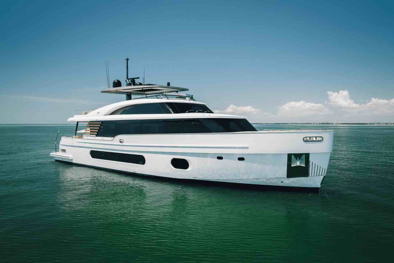 Azimut magellano 25m