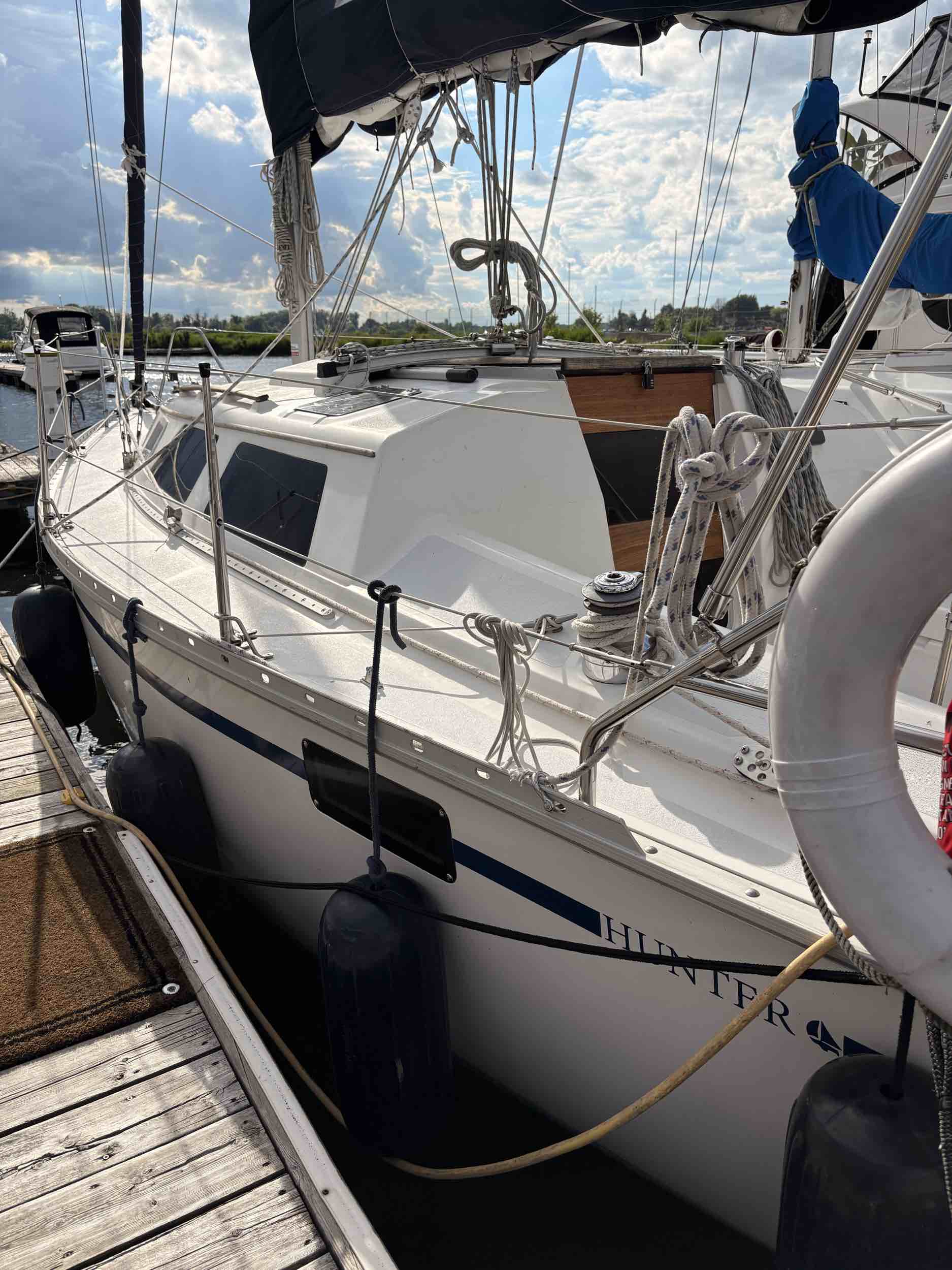 ava hunter 28