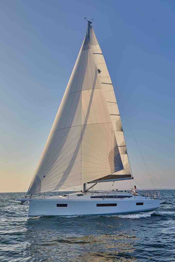 Sunsail Zephyr
