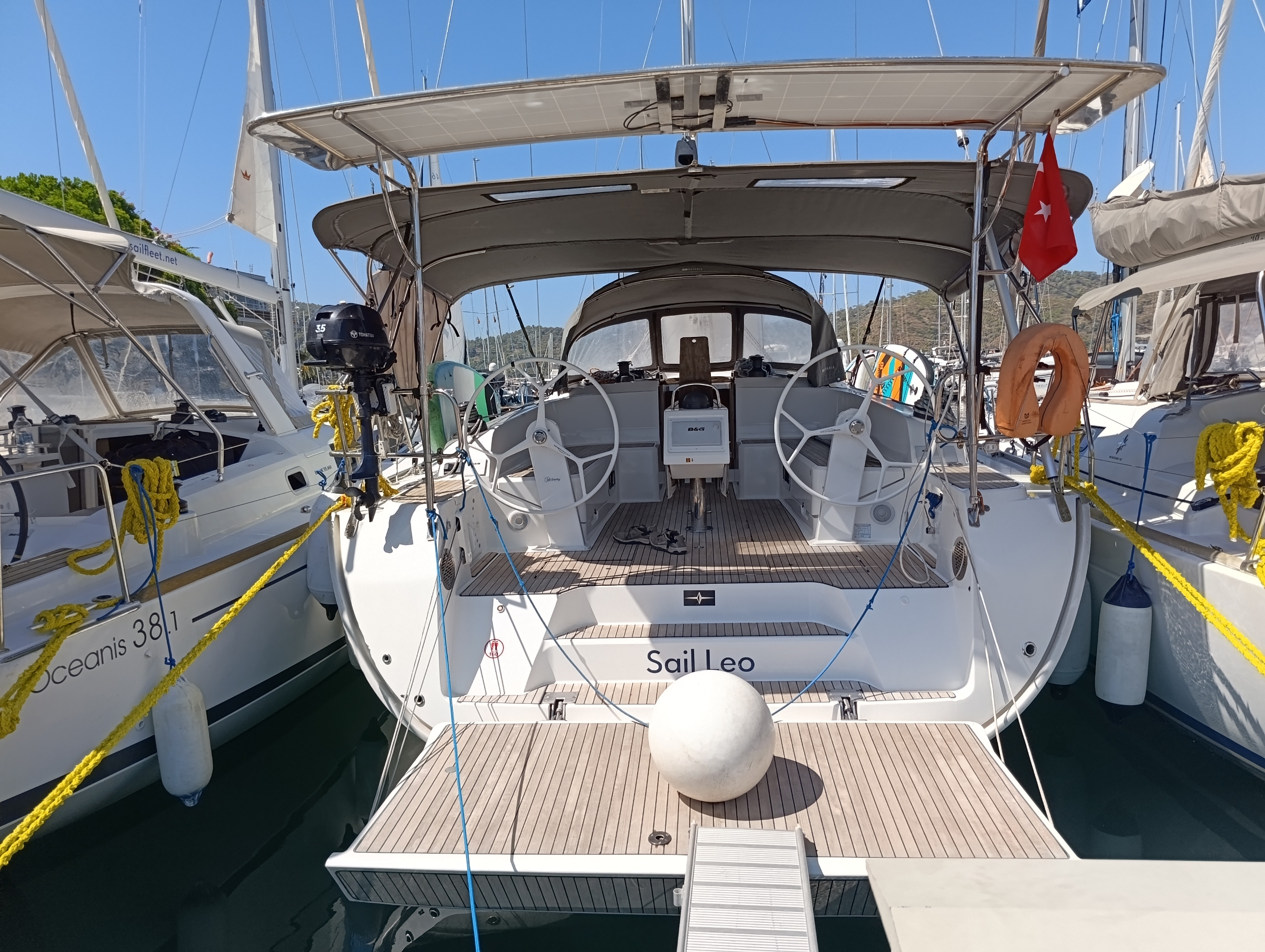 Sail Leo