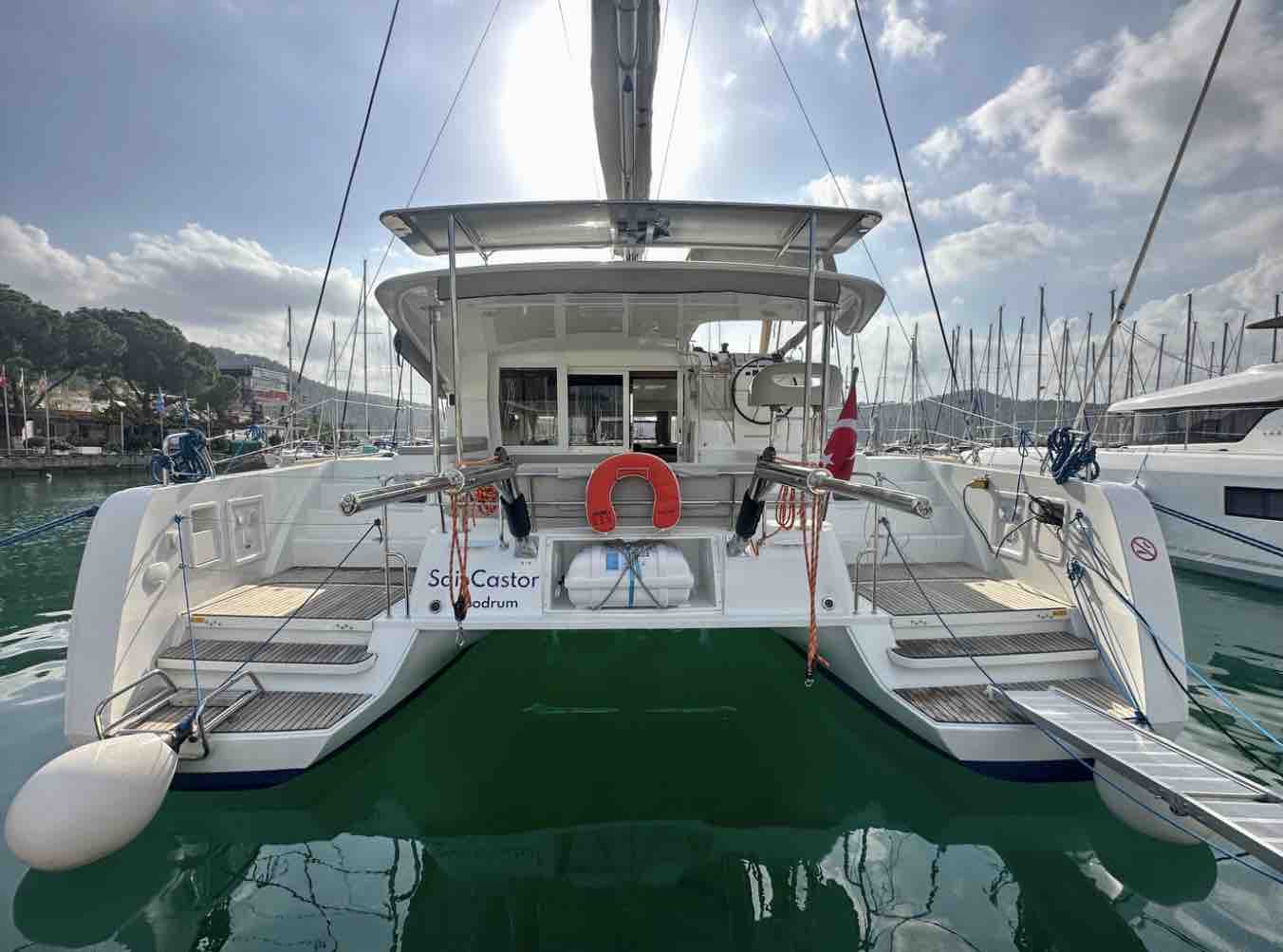 Sail Castor