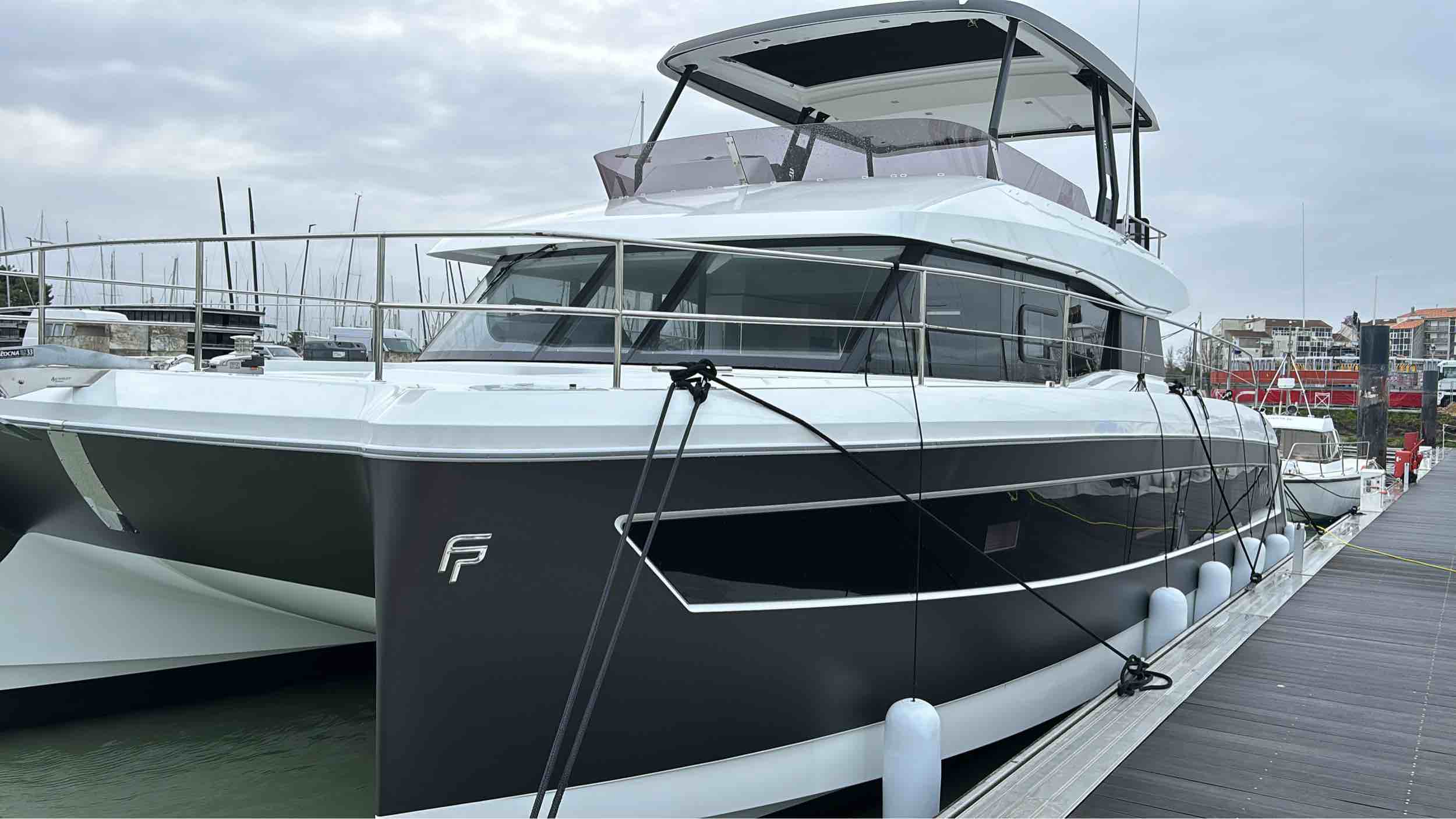 Fountaine Pajot MY6