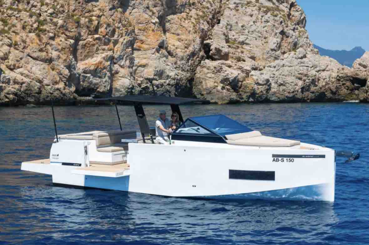 De Antonio D34 Cruiser