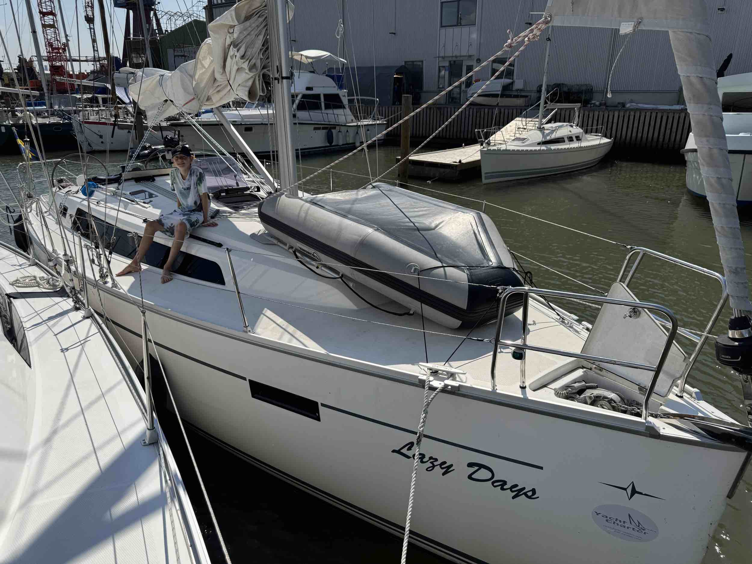 Bavaria 37