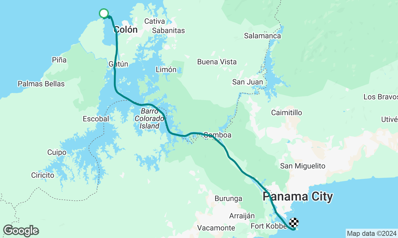 Canal crossing from Atlantic to Pacific on Zeahorse Sunreef 80 Eco 